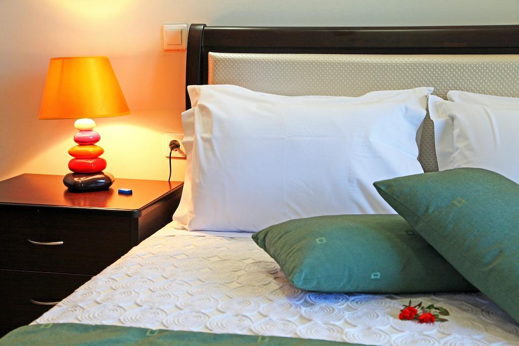 Dionysus Apartments & Suites Ierissós Pokój zdjęcie